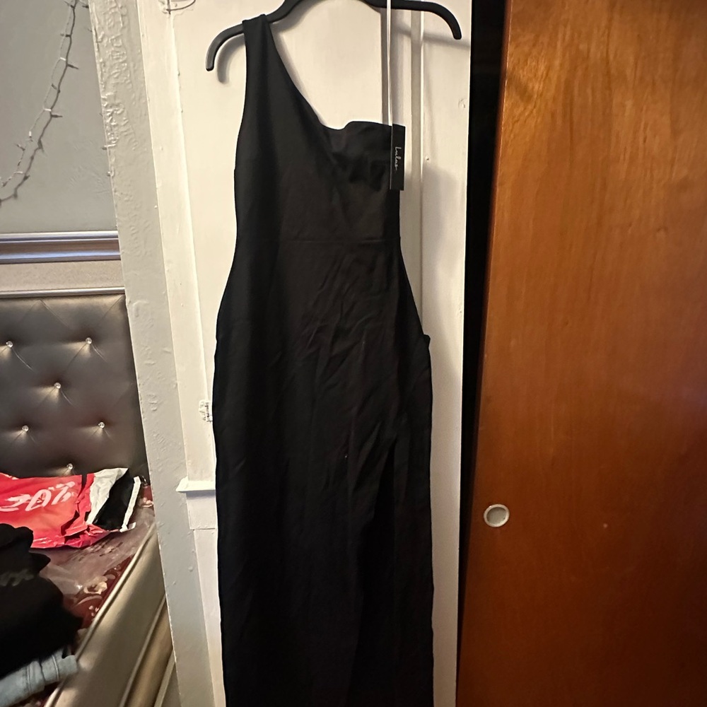 Lulu's Elegant Black Wedding Dress